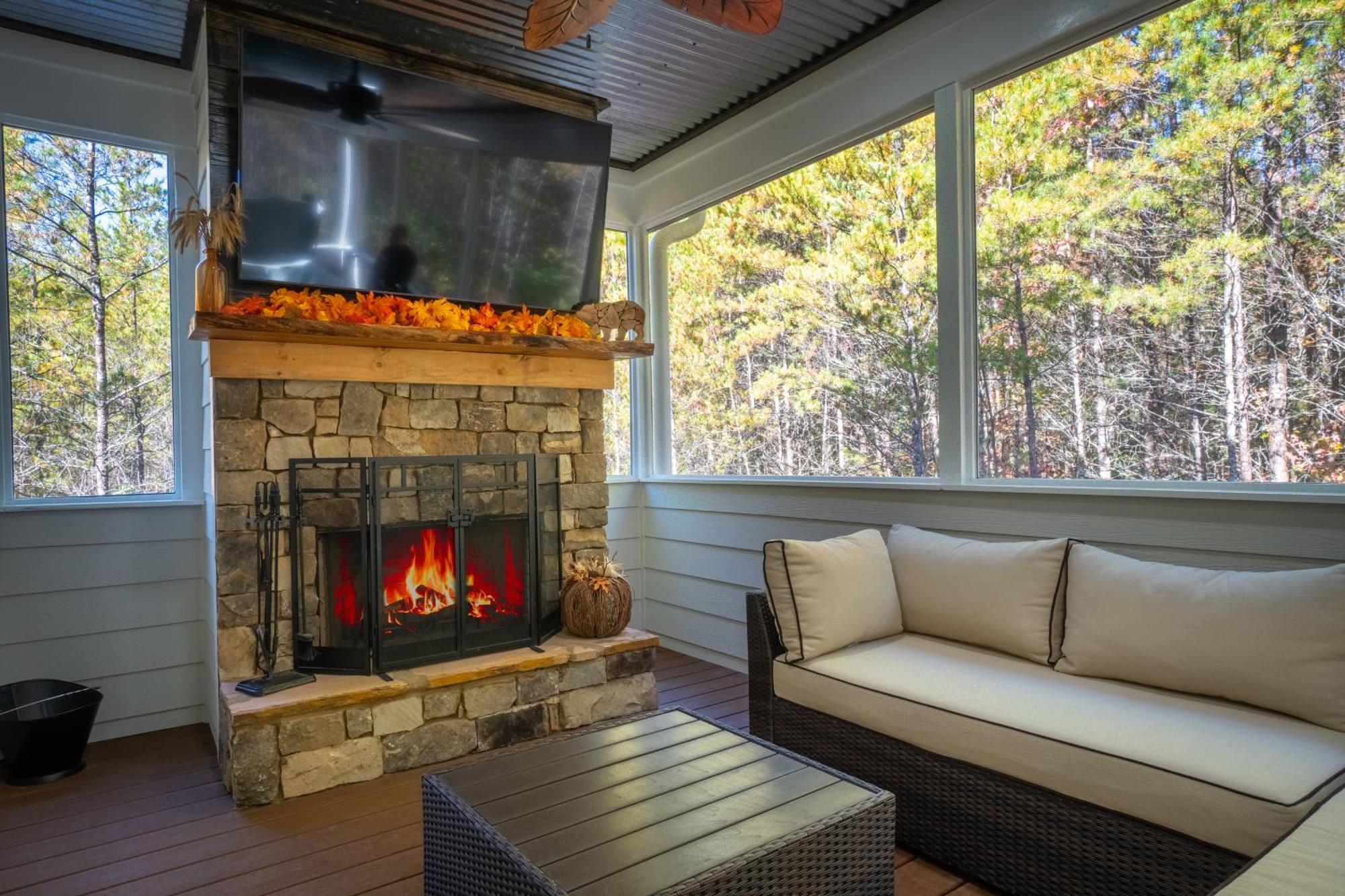 Par-Tee Haus I- Game Room & Hot Tub-Walk To Helen Luaran gambar